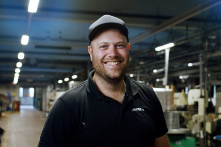 We are EWES. Meet production technician Richard Karlsson